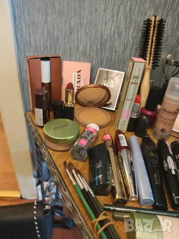 Огромен лот маркова козметика, снимка 16 - Комплекти и лотове - 47566738