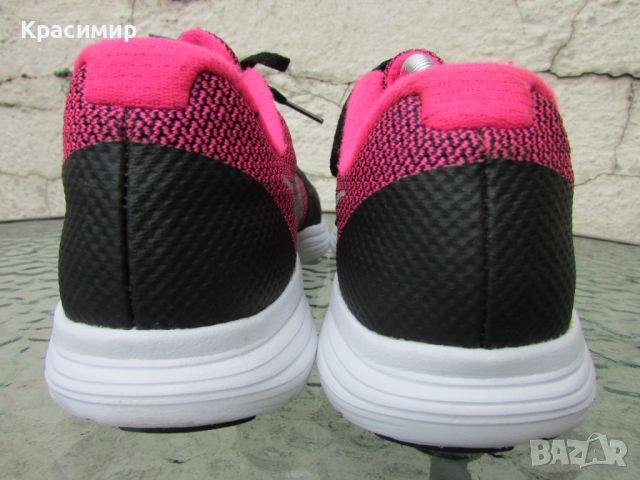 Дамски маратонки Nike Revolution 3 GS 'Hyper Pink', снимка 5 - Маратонки - 46398787