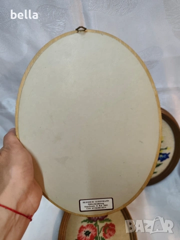 Три уникално красиви и кокетни гоблена с цветя в овална форма., снимка 3 - Гоблени - 54238627