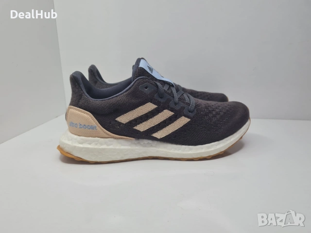 Маратонки Adidas Ultraboost Чисто нови без кутия. Размер 37 1/3 стелка 23 см. Цена 45 евро.