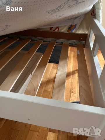 IKEA легла с рамки и матраци и бюра със столове, снимка 6 - Мебели за детската стая - 53142771