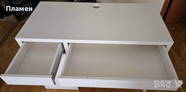 Запазено компютърно бюро MICKE IKEA, снимка 2 - Бюра - 54119149