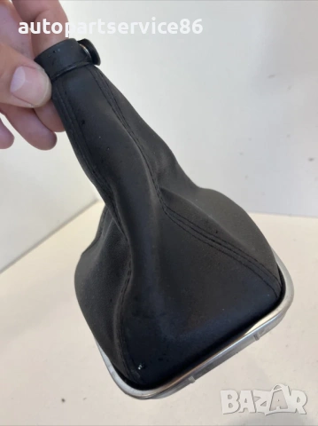 Лост за скоростите с кожен маншон, черен за Alfa Romeo Giulietta (2015), снимка 2 - Части - 53256115