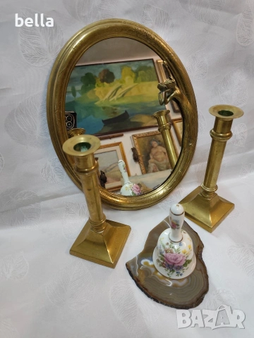 Аристократичен Бронзов Комплект: Огледало и Свещници, снимка 3 - Антикварни и старинни предмети - 54145051