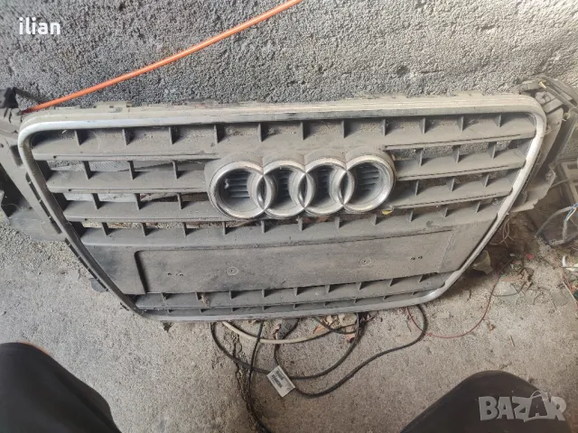 решетка audi a5 , снимка 1 - Части - 46954795