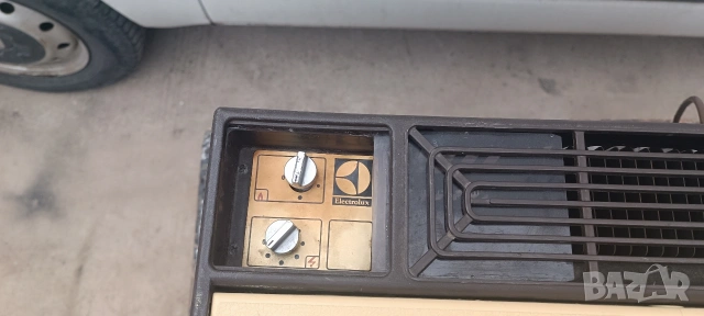 хладилници на газ 12волта и 220волта, снимка 11 - Хладилници - 53910905