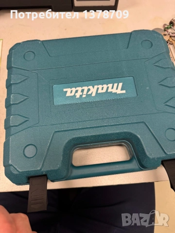 Продава се акумулаторен винтоверт на Макита/Makita с две батерии, снимка 2 - Винтоверти - 53888387