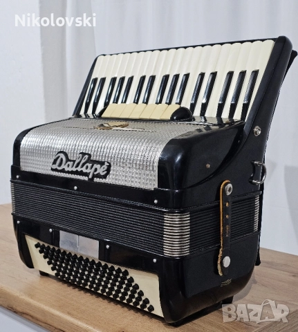 Италански акордеон Dallape, снимка 4 - Акордеони - 52358462