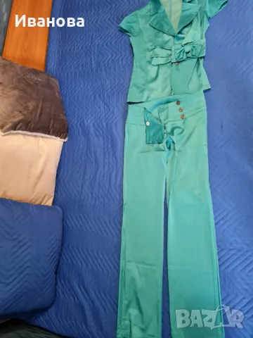 Костюм с къс ръкав