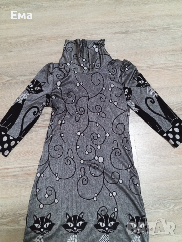 Ефектна рокля, S размер , снимка 3 - Рокли - 45012129
