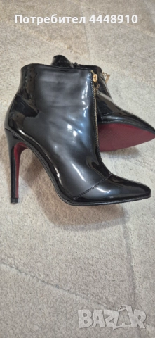 Продавам елегантни дамски черни боти