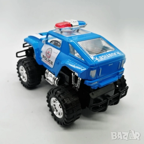 Полицейски джип с радиоуправление – 4x4 Monster Truck, снимка 5 - Други - 52032656