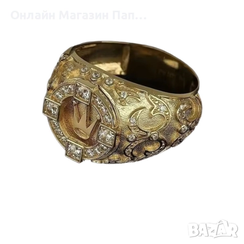 Класически мъжки пръстен – Златист с циркониева корона