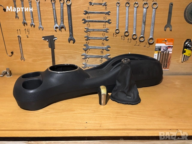 Конзола, лост и маншон за Toyota Yaris