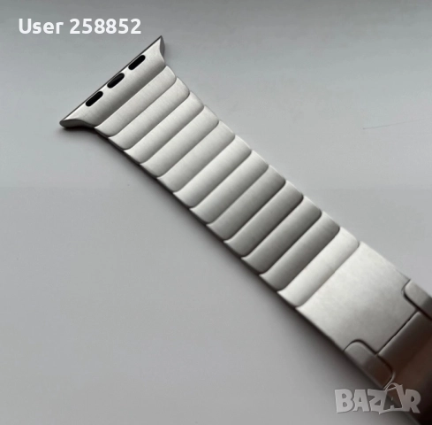 Оригинална Apple Watch сребърна каишка от неръждаема стомана със закопчаване на пеперуда - Оригинал, снимка 11 - Каишки за часовници - 52841895