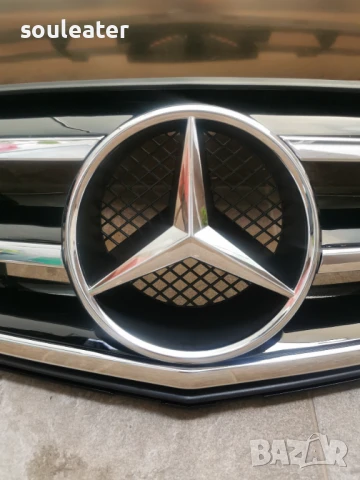 Решетка/маска с емблема тип Avantgarde BLACK/CHROME за Mercedes W204 C-class, снимка 2 - Части - 50824104