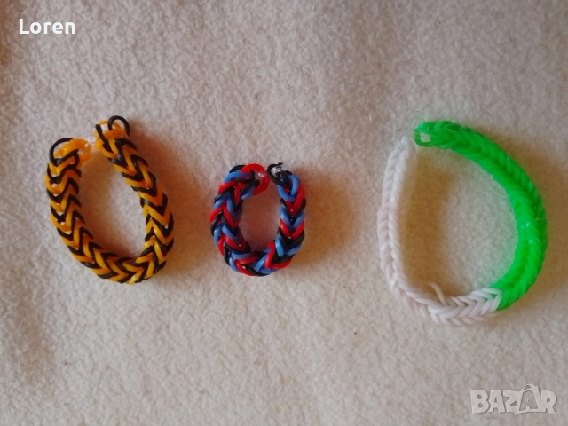 Плетени гривнички от ластички, снимка 2 - Гривни - 51876943