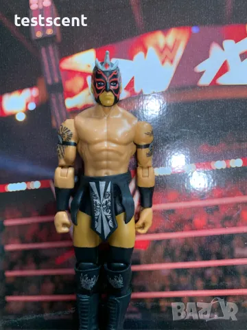 Екшън фигура WWE Kalisto Калисто Mattel Basic figure играчка lucha, снимка 4 - Колекции - 49512673