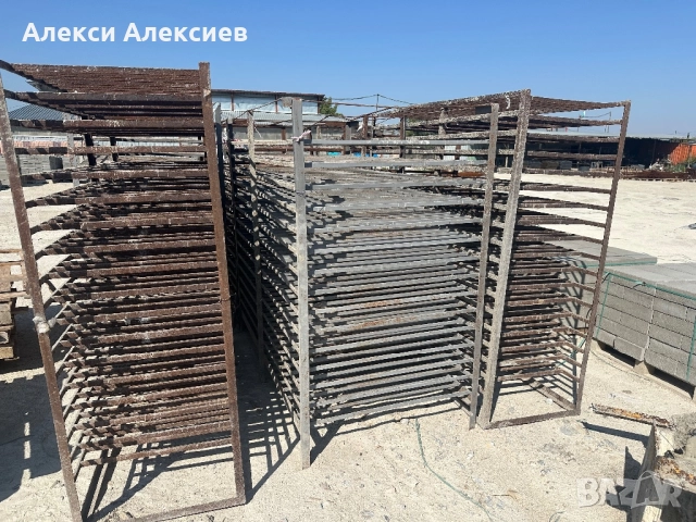 Продавам метални стелажи за производство на бетонови изделия, снимка 1