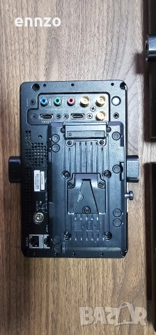 Три броя монитори tvlogic multi format , снимка 3 - Чанти, стативи, аксесоари - 53950189