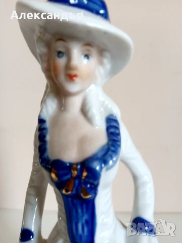 Порцеланова статуетка, снимка 2 - Статуетки - 50487444
