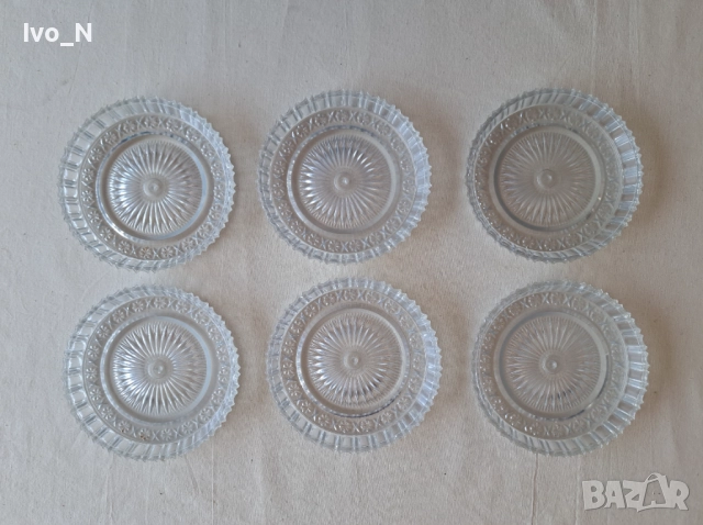 Пластмасови чинии с релеф., снимка 2 - Чинии - 51485179