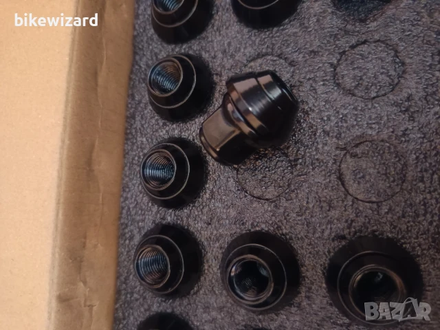 Гайки за джанти 20 броя черни с движеща периферия 12х1.50 НОВИ, снимка 3 - Части - 51048615