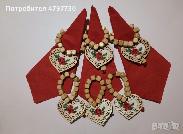 Пръстени за салфетки с бродерия 