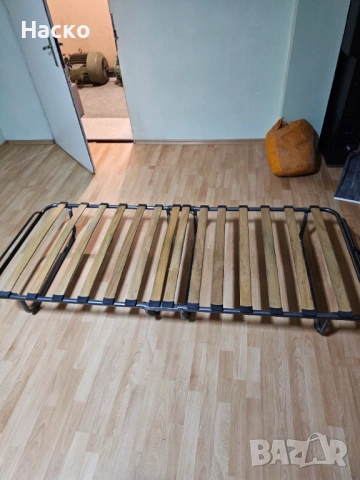 Походно легло със матрак, снимка 2 - Спални и легла - 53698948