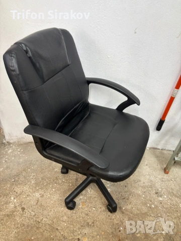 Офис стол , снимка 2 - Столове за офис - 53784055