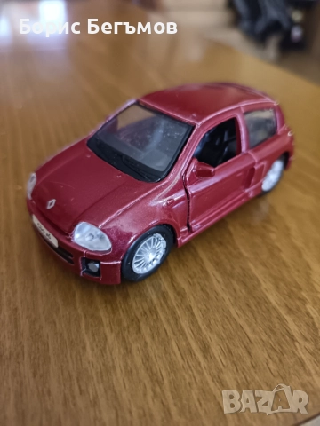 Количка Рено/Maisto Renault Clio V6, снимка 6 - Колекции - 52567512