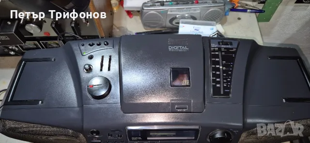 PHILIPS AZ8404 Радио касетофон. , снимка 2 - Радиокасетофони, транзистори - 49878918