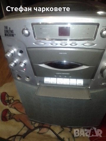 караоке тонколона работи на. AUX може и 12 волта да работи 