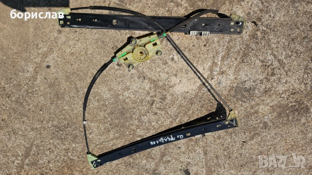 Преден ляв механизъм стъкло за audi q7 , снимка 2 - Части - 51645549