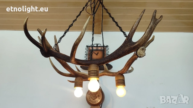 Ръчно изработен полилей от паднали еленови рога с ръчно изработени дървени чашки , снимка 6 - Полилеи - 53085872