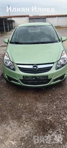 Опел корса 2010г 1.2 бензин 