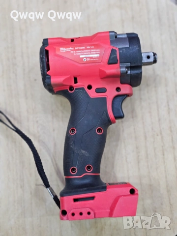 Milwaukee M18 Гайковерт , снимка 5 - Куфари с инструменти - 53661802