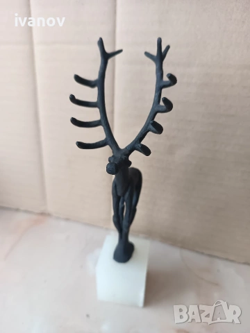 Бронзова скулптура 