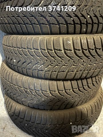 Зимни гуми Kumho 175/65/15, снимка 1 - Гуми и джанти - 46760907