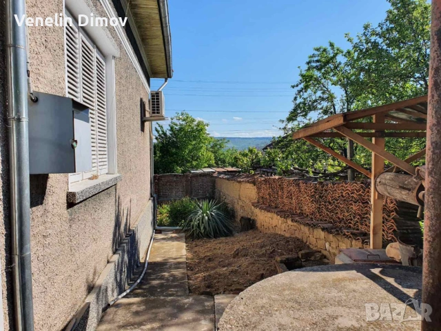Къща и стопански постройки до Велико Търново , снимка 5 - Къщи - 54141642