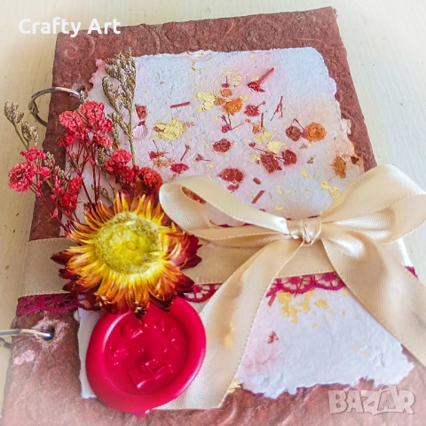 Ръчно изработен албум от рециклирана хартия в червено – за 20 снимки (10x15 см), снимка 3 - Декорация за дома - 53823457