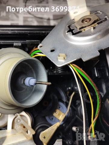 Радиокасетофон Грундиг., снимка 6 - Радиокасетофони, транзистори - 53305369