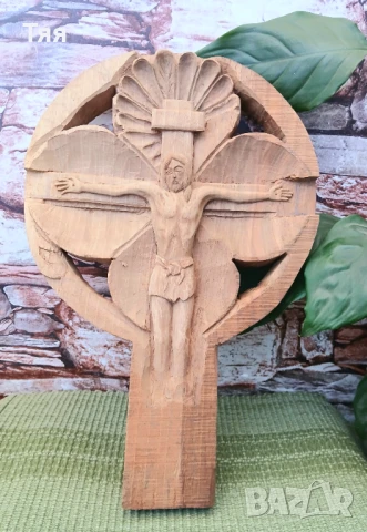 Пано дърворезба 