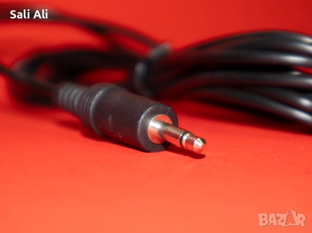 Динамичен микрофон с кабел 2 метра, 3.5 мм жак – за караоке, компютър, снимка 3 - Микрофони - 51796181