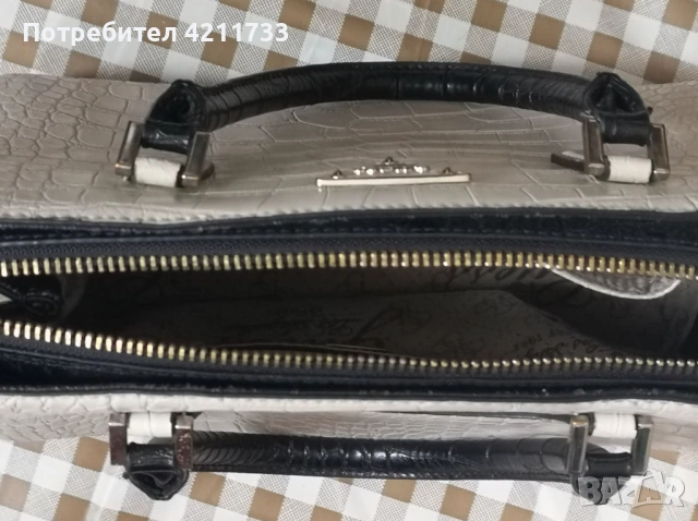 GUESS чанта оригинална, лукс НОВО, снимка 5 - Чанти - 53593664