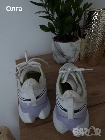 Продавам маратонки за спорт.