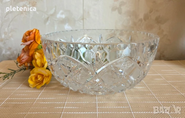 Красива кристална купа 