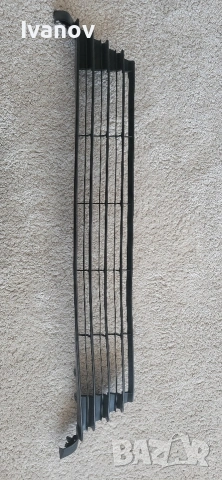 решетка в предната броня за Тойота Корола , снимка 2 - Части - 53797451