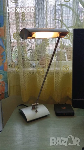 лампа за бюро, снимка 4 - Настолни лампи - 50829334