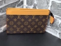 Louis Vuitton чанта тип плик , снимка 4